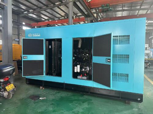 Modernisierung der industriellen Energiestabilität in einer Fabrik in Guyana mit einem 400-kW-Cummins-Dieselgeneratorsatz