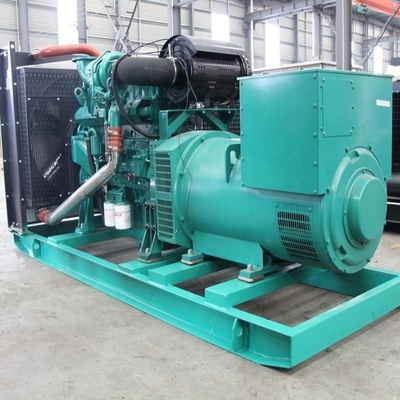 Ein guter Preis. Schalldichte 180KW 225KVA Leerstromgenerator Yuchai Dieselgenerator Sets Online